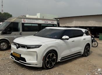 VinFast VF9 Plus 2023-1